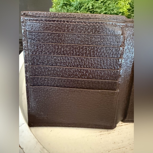 Gucci Monogram Wallet - Picture 5 of 12
